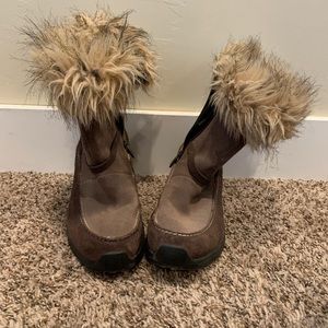 Sorel snow boots 9